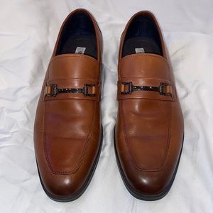 STEVE MADDEN COGNAC LEATHER LOAFERS - SIZE 10 MENS